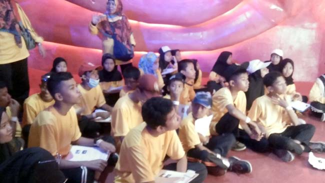 Puluhan Siswa SLB Negeri ABD Kedung Kandang Kunjungan ke Museum Tubuh Komplek Jatim Park 1