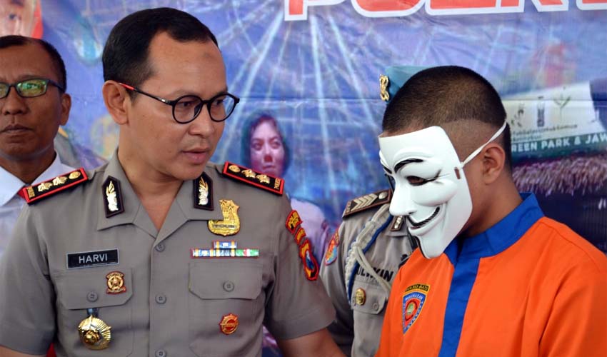 Arek Poncokusumo Setubuhi Gadis Belia