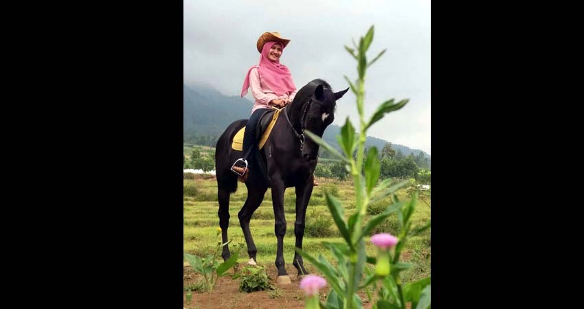 Megastar, Lokasi Berkuda dengan Pemandangan Gunung Panderman dan Kota Batu