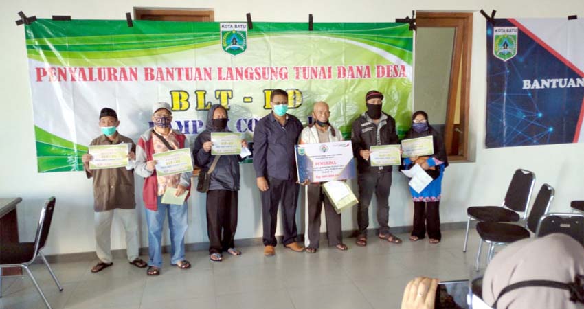 Desa Bumiaji Salurkan Bantuan BLT DD kepada 259 Warga