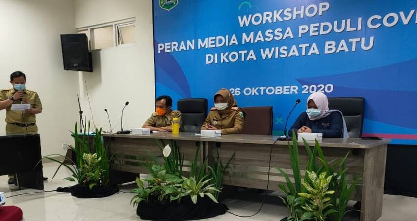 Acara workshop peran media sosial peduli covid-19 di Kota Batu.