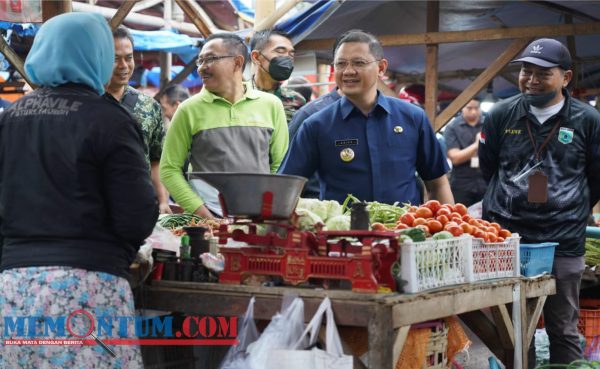 Pj Wali Kota Batu Blusukan ke Tempat Relokasi Pasar di Stadion Brantas