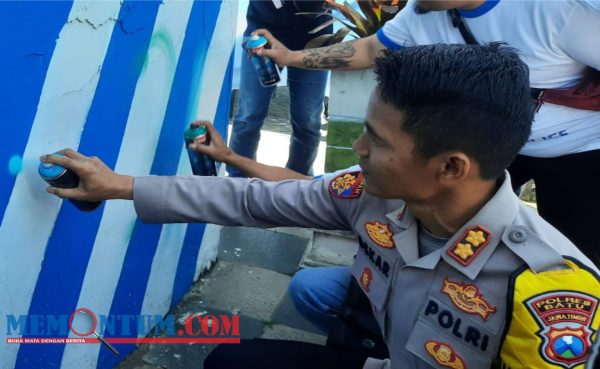 Polres Batu Gelar Lomba Mural untuk Aremania dan Aremanita di Pos Polisi Batu Town Square