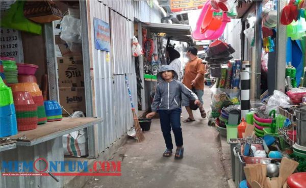 Ribuan Pedagang Pasar Induk Among Tani Merespon Was-was Rencana Pemindahan Juni Mendatang